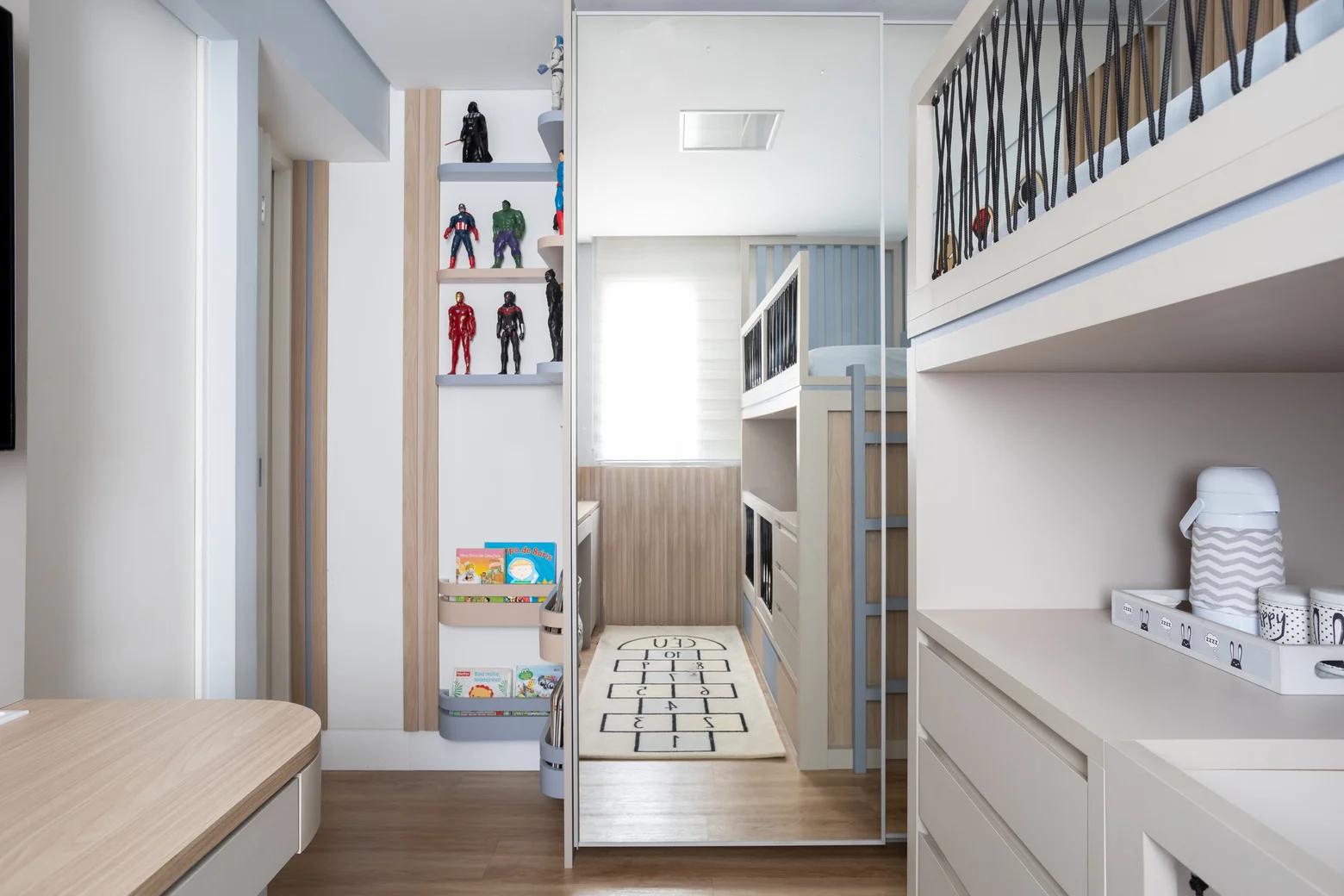 Alline Iesenco Design de Interiores